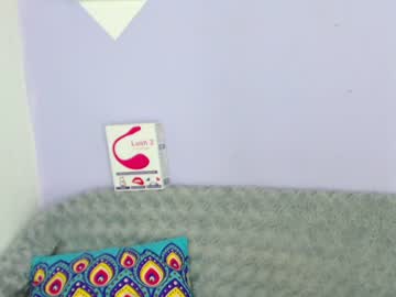 خدمة الغرف تهتم بزبائنها في الفندق دي ويليامز سكس مترجم