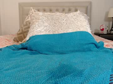 أجمل بزاز كبيرة طبيعية و طيز ملبن تتناك من رجل محظوظ