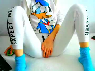 الابن يأخذ حبة فياجرا بالخطأ والأم تعالج الأمر سكس مترجم