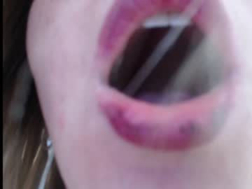 سكس سحاق مصري ساخن ومص بزاز بين اثنين شراميط قبل النيك