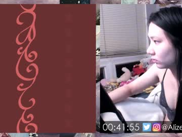 سكس مترجم الام تدخل علي ابن الزوج وهو يستمني وتري قضيبه